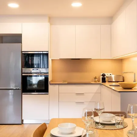 Stylish & Cozy 3-bedroom With Private Balcony Appartement Gerona