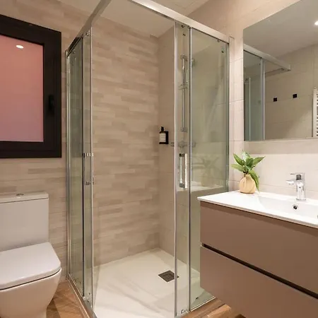 Appartement Stylish & Cozy 3-bedroom With Private Balcony