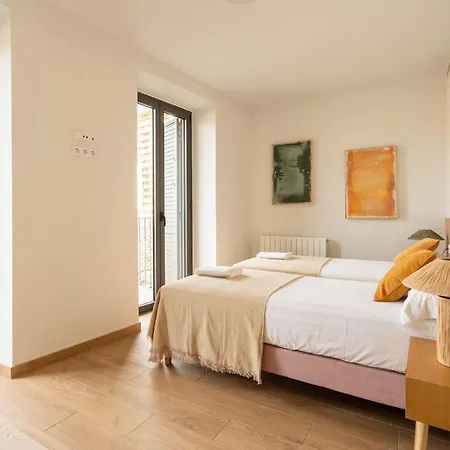 Stylish & Cozy 3-bedroom With Private Balcony Daire *
