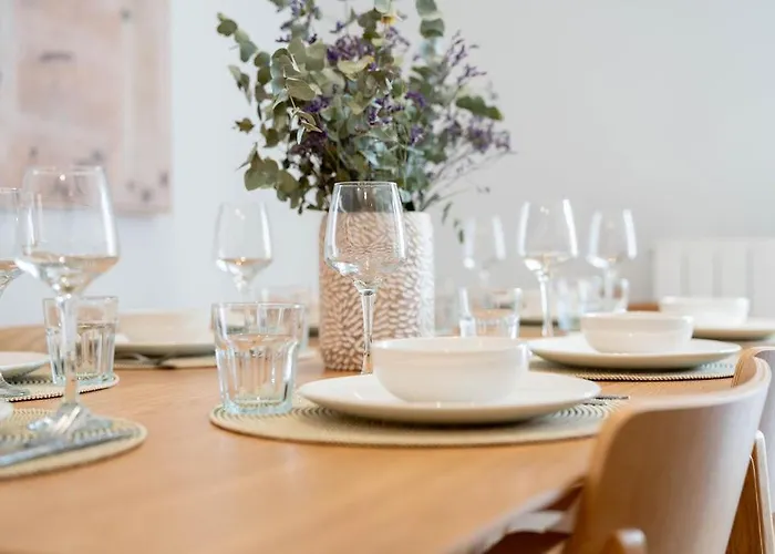 Appartement Stylish & Cozy 3-bedroom With Private Balcony
