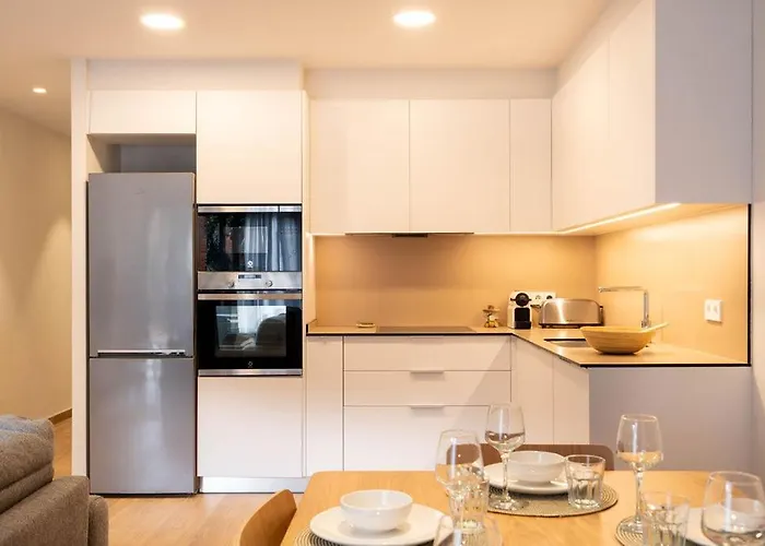 Stylish & Cozy 3-bedroom With Private Balcony Appartement Gerona
