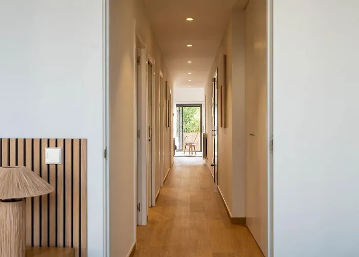 Stylish & Cozy 3-bedroom With Private Balcony Appartement